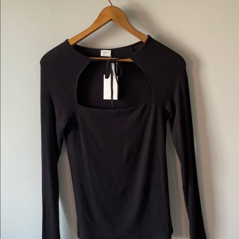 Black Carla shirt from Aritza
